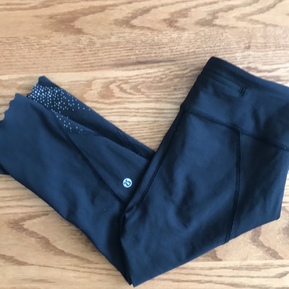 Lululemon Tight Stuff Crop Size 6